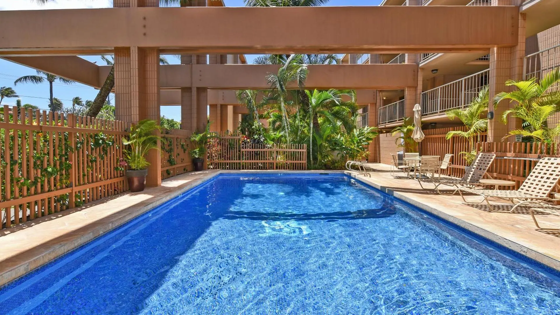 Kaleialoha 402 Apartment Kahana